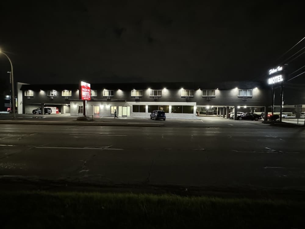 Imperial Suites gallery photo in Dearborn, MI — image 19