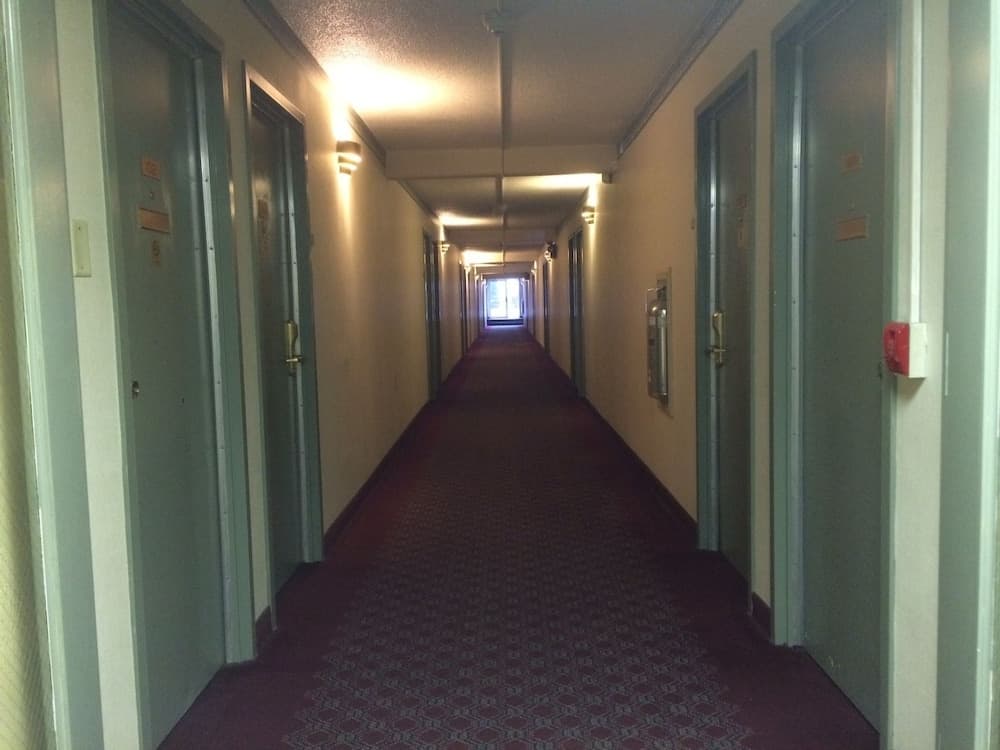 Econo Lodge Reading Airport gallery photo in Reading, PA — image 26