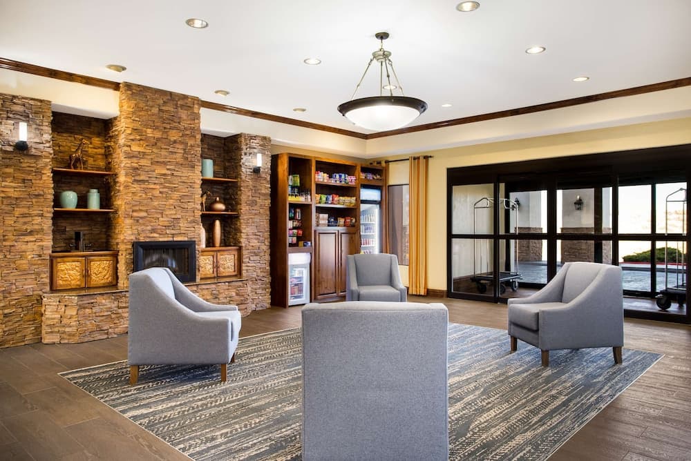 Best Western Gallup West interior in Gallup, NM — gallery photo 2