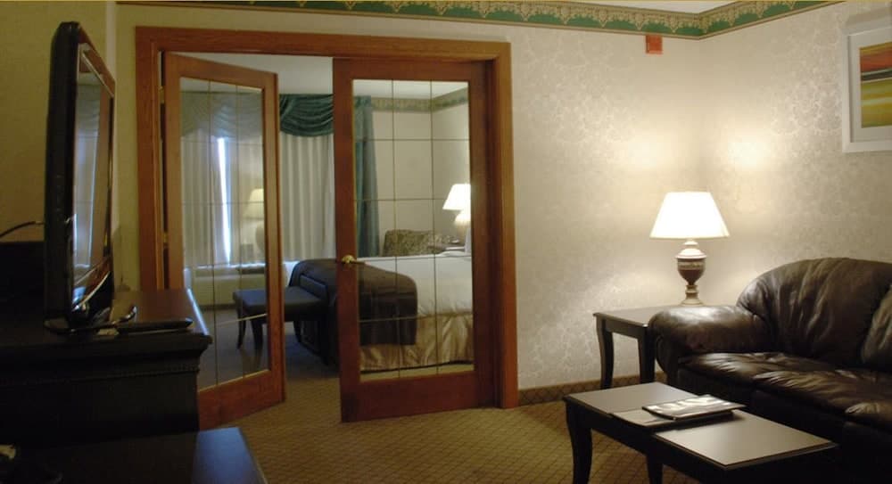 The Plaza Hotel & Suites Winona gallery photo in Winona, MN — image 30