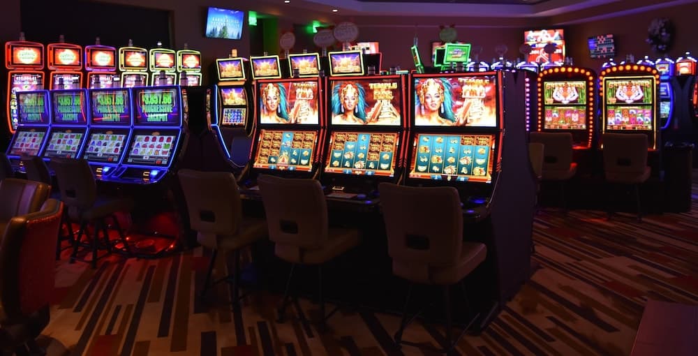 Angel Of The Winds Casino Resort interior in Arlington, WA — gallery photo 2