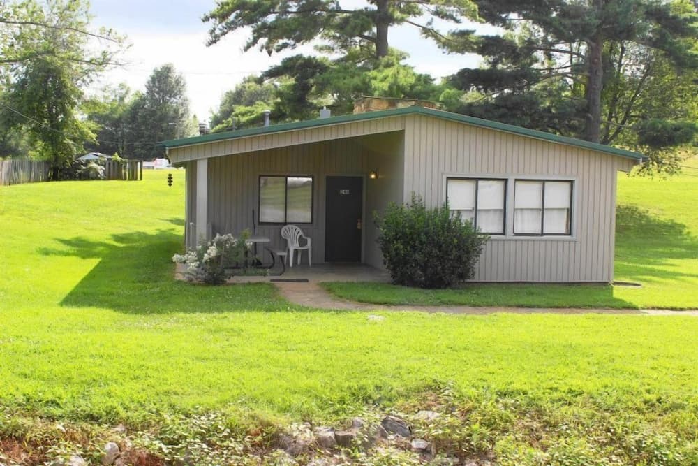 Kentucky Lake Resort & RV Park featured exterior or lobby in Gilbertsville, KY — similar hotel