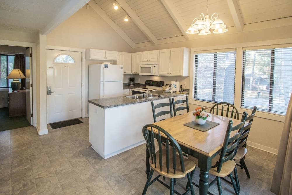 Waterwood Townhome gallery photo in New Bern, NC — image 15