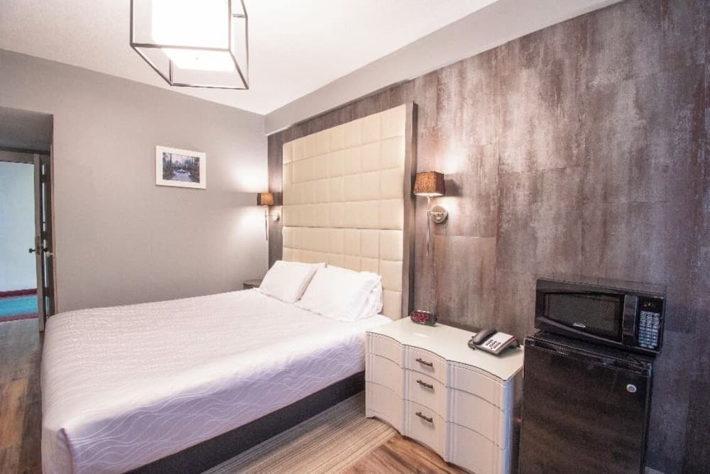 The Androy Hotel - Superior Duluth property views in Superior, WI — gallery photo 3