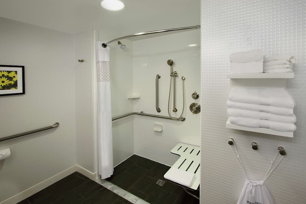 Hampton Inn Hagerstown-I-81 gallery photo in Hagerstown, MD — image 23