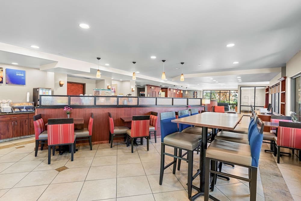 Comfort Suites Vacaville-Napa Valley Area gallery photo in Vacaville, CA — image 16