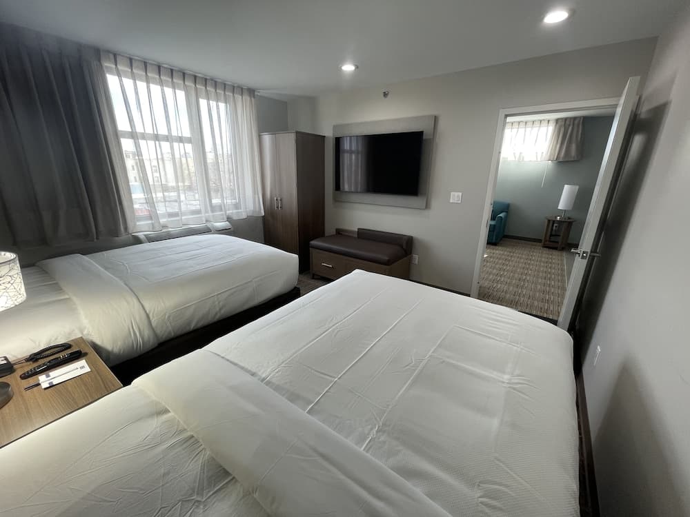 MainStay Suites Bronx - Belmont interior in Bronx, NY — gallery photo 2