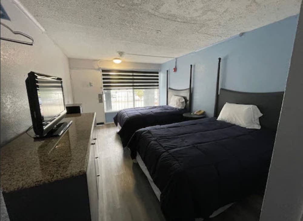 Budgetel Inn & Suites property views in Chattanooga, TN — gallery photo 3