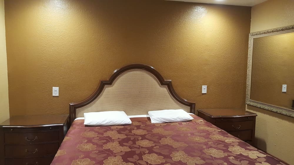 Central Inn Motel on 41 Street property views in Los Angeles, CA — gallery photo 3