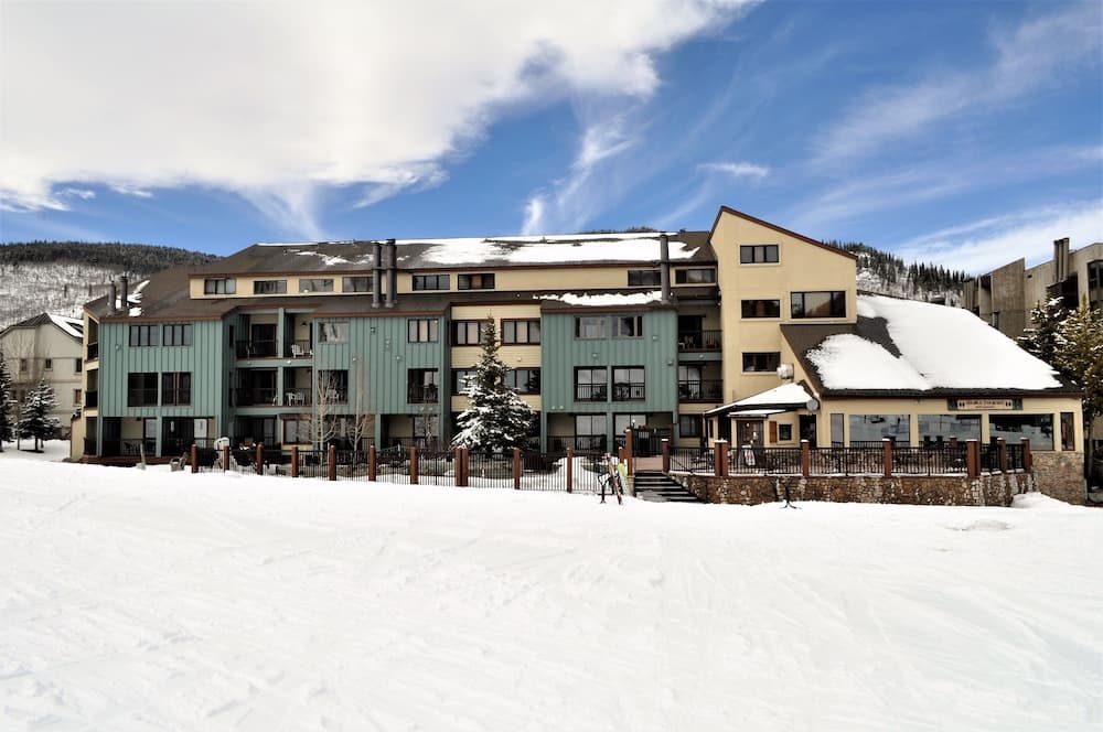 Fox Pine Lodge Hotel Room 2 featured exterior or lobby in Copper Mountain, CO — similar hotel