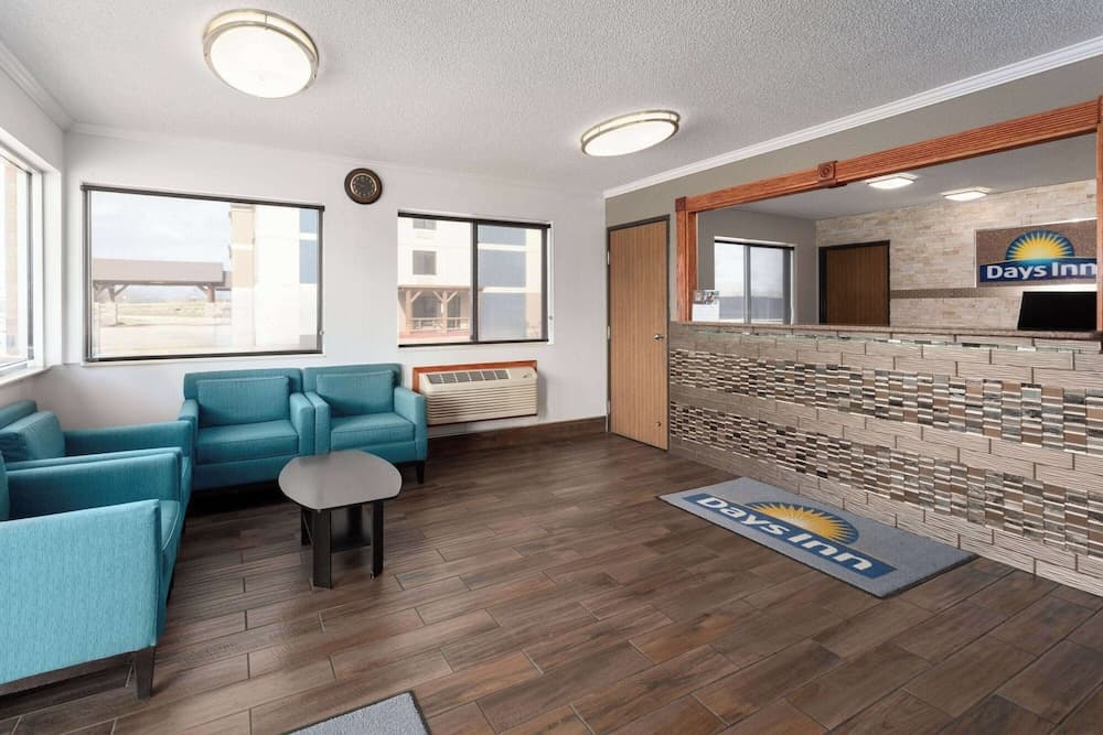 Days Inn by Wyndham Ogallala property views in Ogallala, NE — gallery photo 3