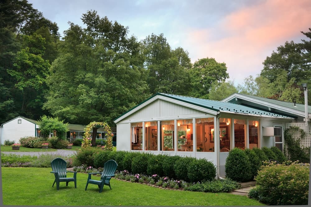 The Woodstock Inn on the Millstream featured exterior or lobby in Woodstock, NY — similar hotel