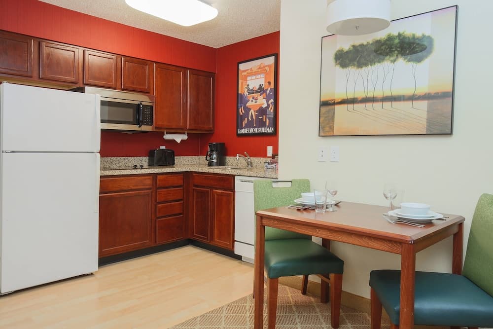 Residence Inn By Marriott Flint gallery photo in Flint, MI — image 15