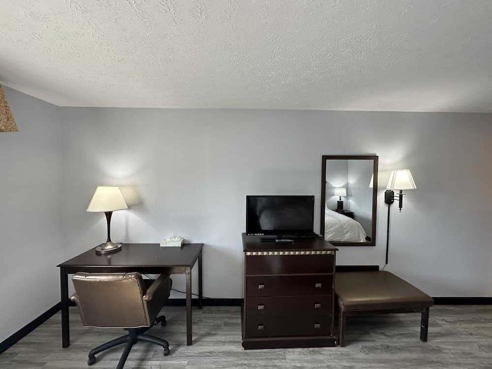 I65 Studio Suites — hotel in Scottsburg, Indiana