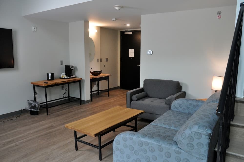 The Lodge at Hocking College interior in Nelsonville, OH — gallery photo 2