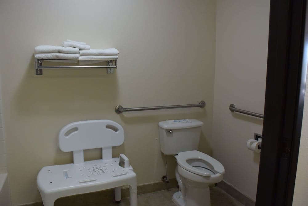 Travelodge Suites by Wyndham Newberg gallery photo in Newberg, OR — image 67