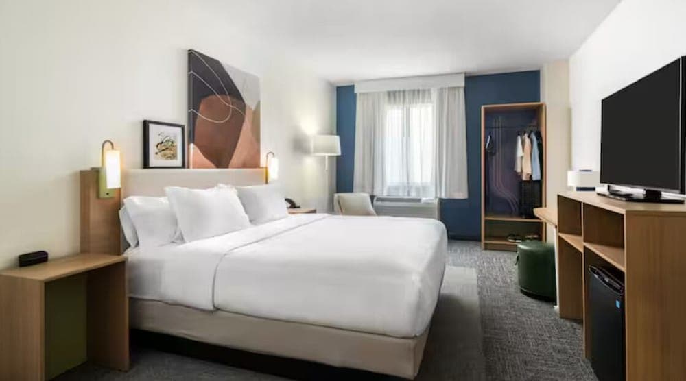 Spark by Hilton Birmingham Colonnade featured exterior or lobby in Birmingham, AL — similar hotel