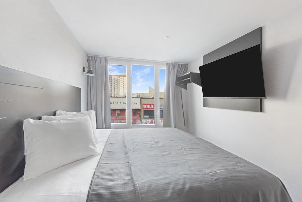 Tremont Hotel property views in Bronx, NY — gallery photo 3