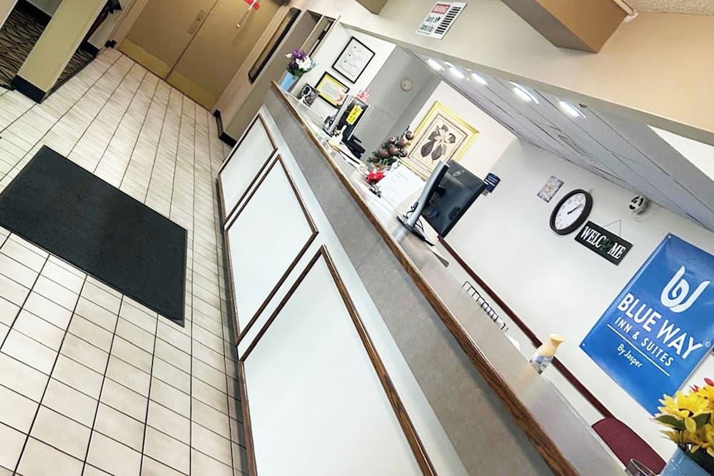 Blue Way Inn & Suites La Crosse interior in La Crosse, WI — gallery photo 2