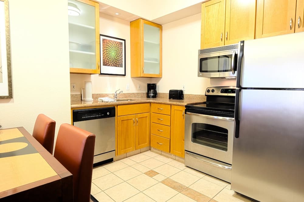Residence Inn Marriott Airport property views in Lafayette, LA — gallery photo 3