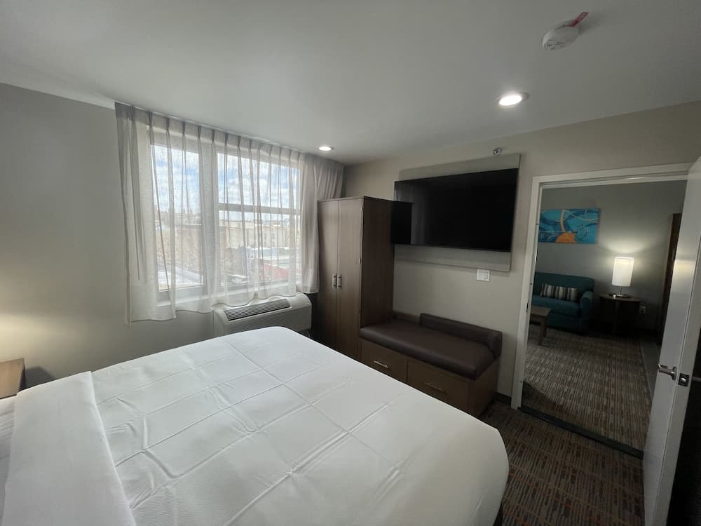 MainStay Suites Bronx - Belmont property views in Bronx, NY — gallery photo 3