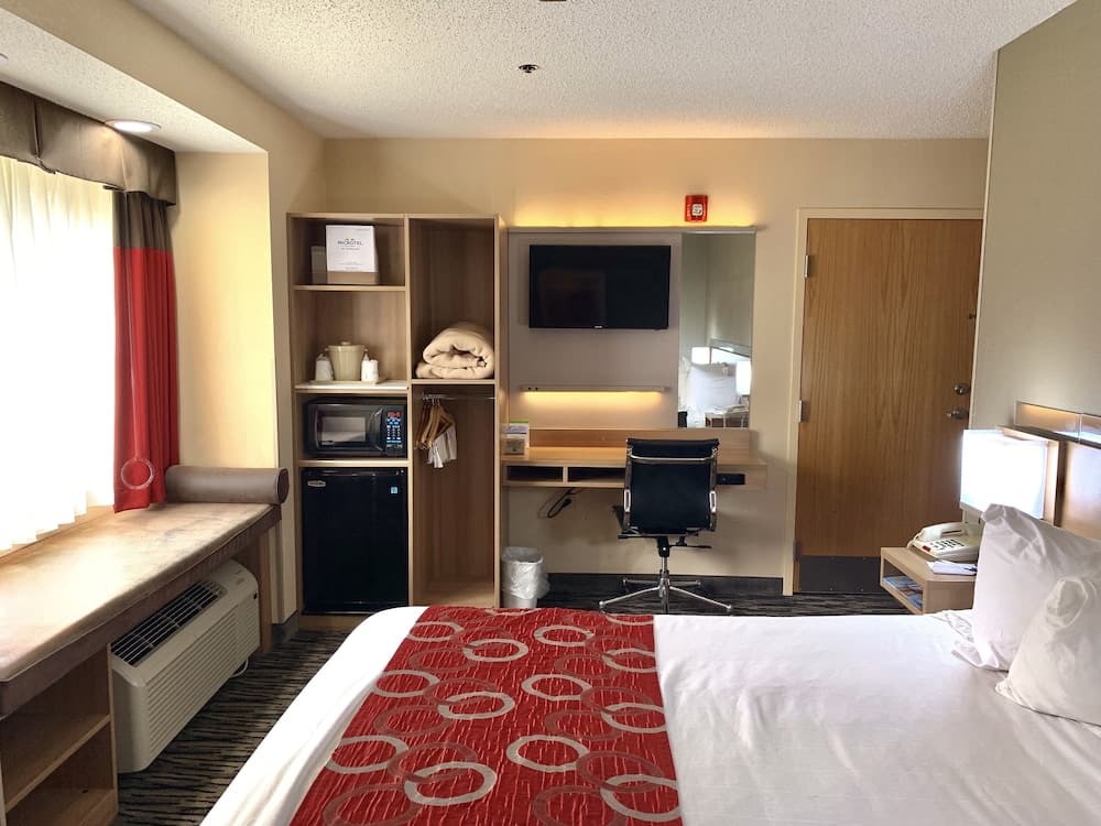 Microtel Inn & Suites by Wyndham Charleston WV gallery photo in South Charleston, WV — image 28
