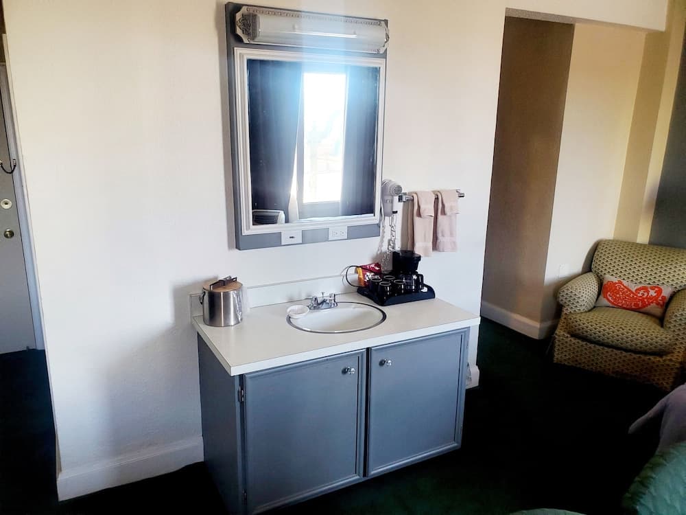 Monte Villa Hotel property views in Monte Vista, CO — gallery photo 3