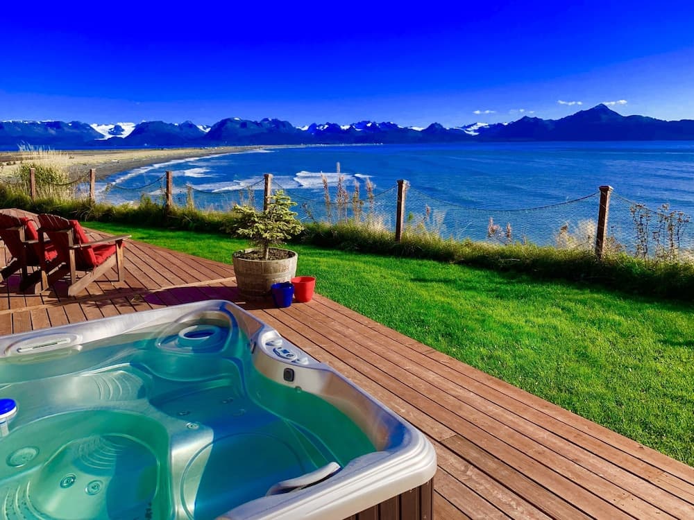 Ocean House Inn & Condos interior in Homer, AK — gallery photo 2