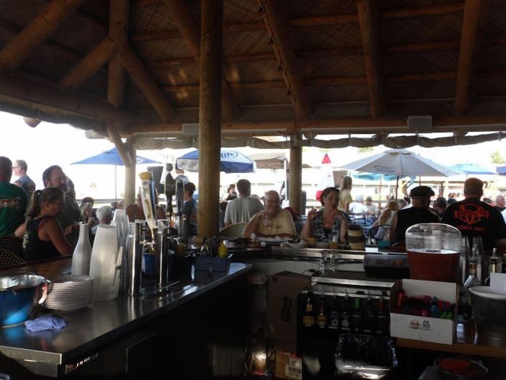Beachfront Resort gallery photo in Port Clinton, OH — image 22