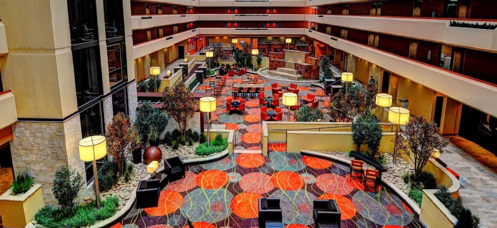 University Plaza Hotel gallery photo in Springfield, MO — image 6