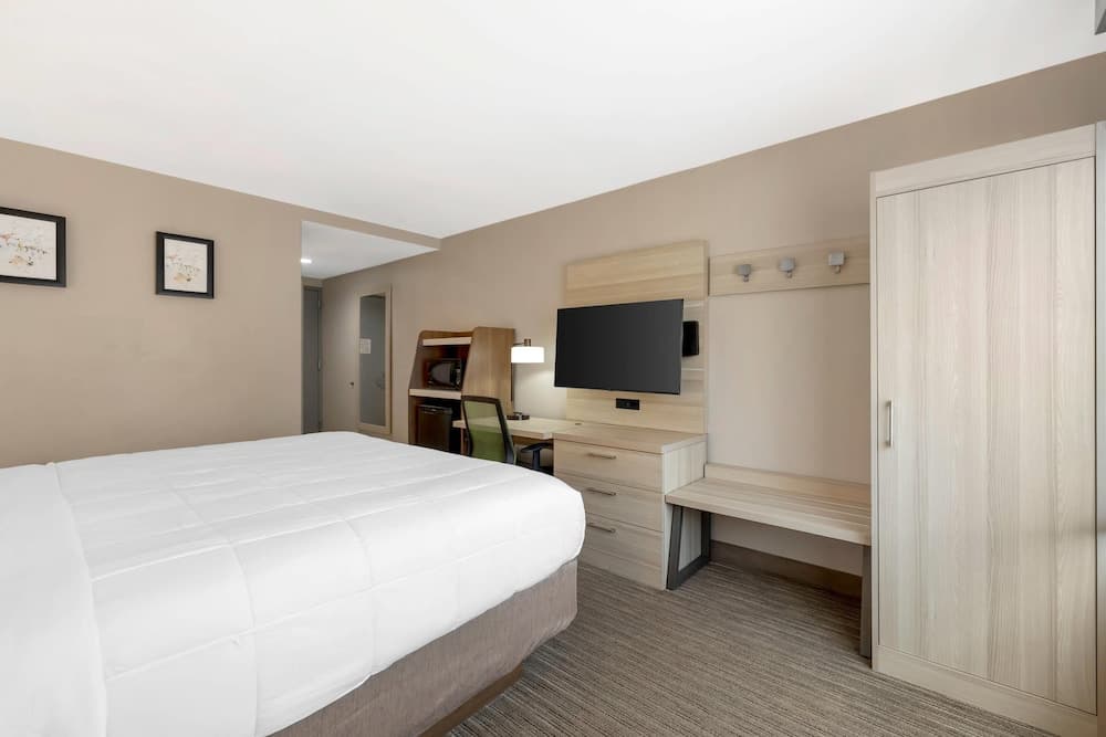 Country Inn & Suites by Radisson, Staten Island gallery photo in Staten Island, NY — image 23