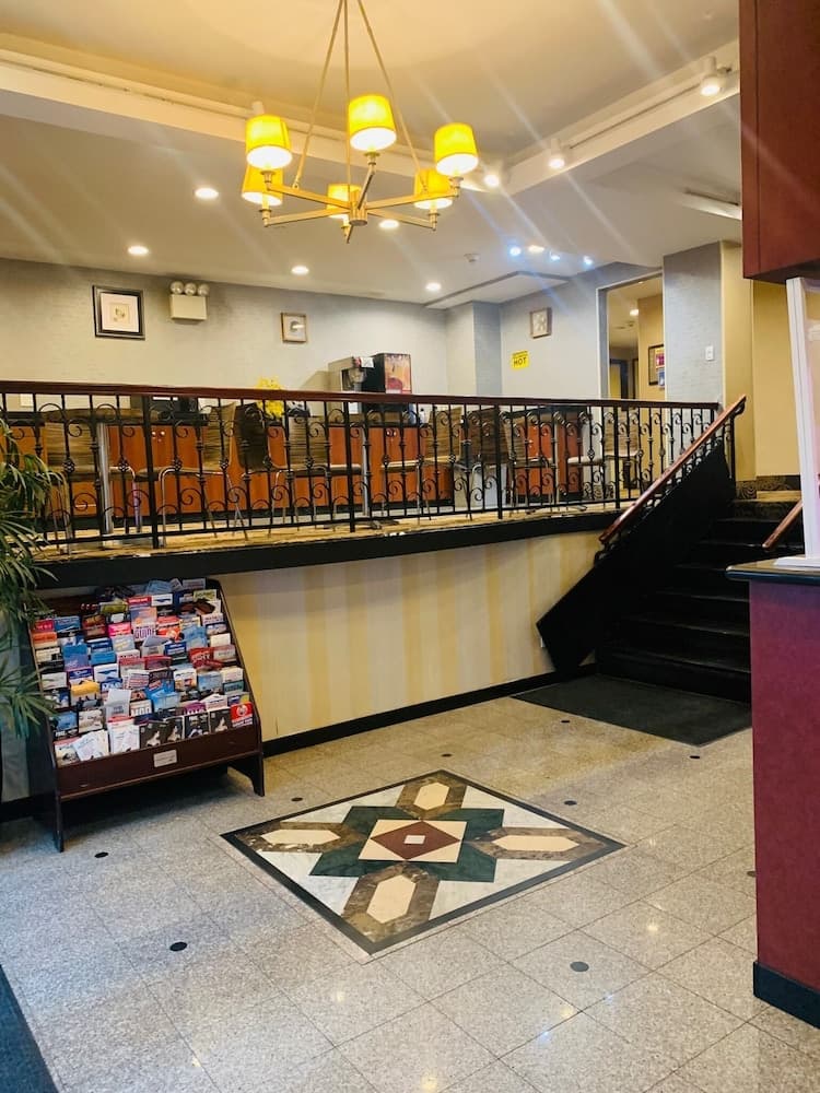 Sky Hotel Flushing/LaGuardia Airport interior in Flushing, NY — gallery photo 2