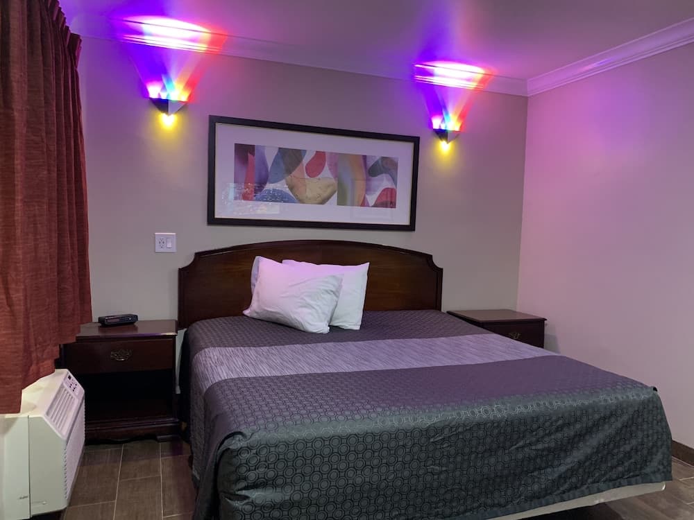 Mesa Motel gallery photo in Costa Mesa, CA — image 22