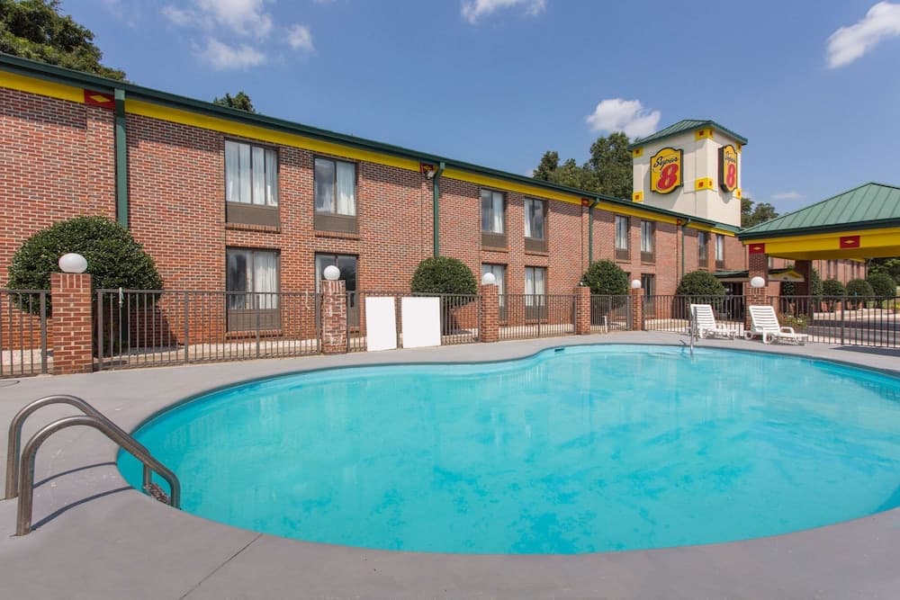 Super 8 by Wyndham Spartanburg/I-26 Exit 22 gallery photo in Spartanburg, SC — image 4