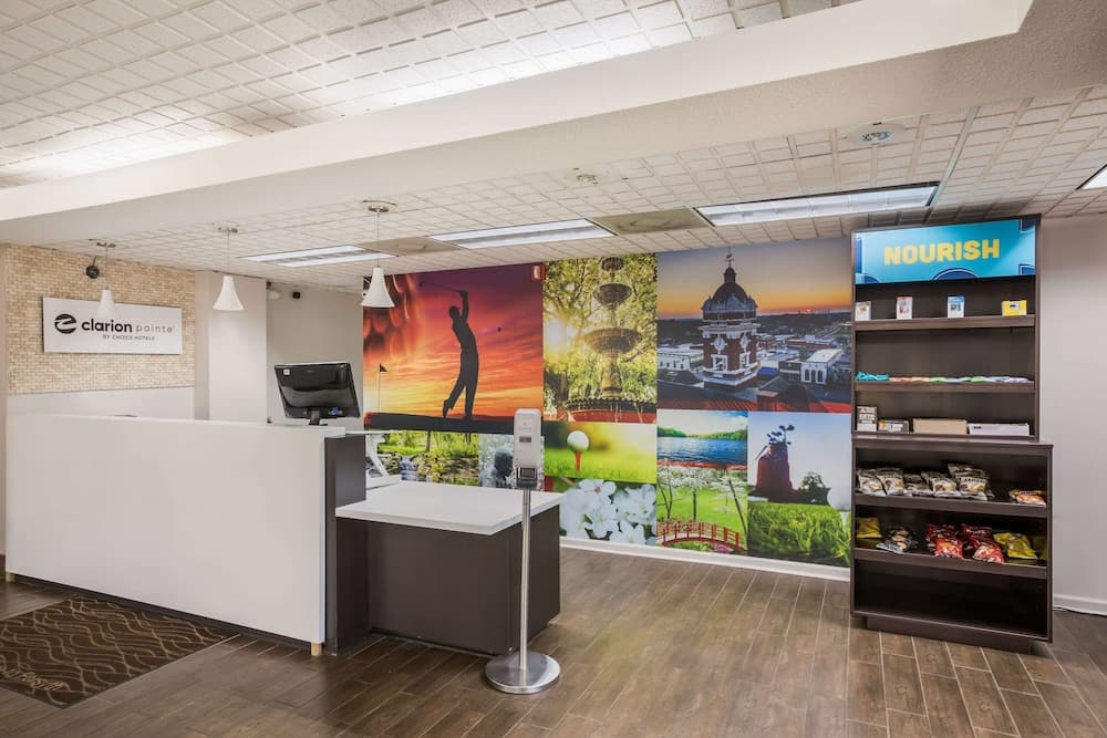 Clarion Pointe Forsyth I-75 interior in Forsyth, GA — gallery photo 2