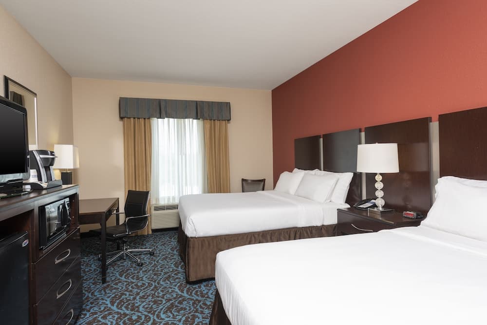 Holiday Inn Express Hotel & Suites New Philadelphia by IHG gallery photo in New Philadelphia, OH — image 38