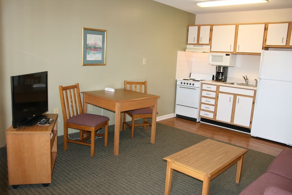 Affordable Suites Sumter SC property views in Sumter, SC — gallery photo 3