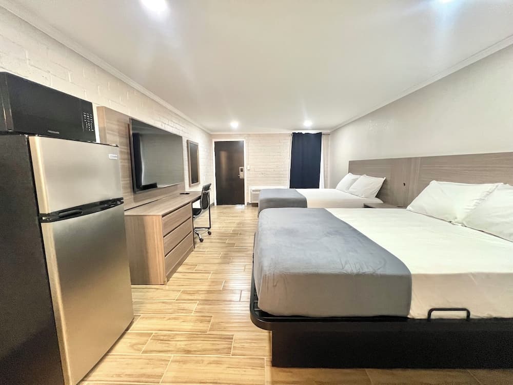 Economy Suites Extended Stay Tulsa featured exterior or lobby in Tulsa, OK — similar hotel