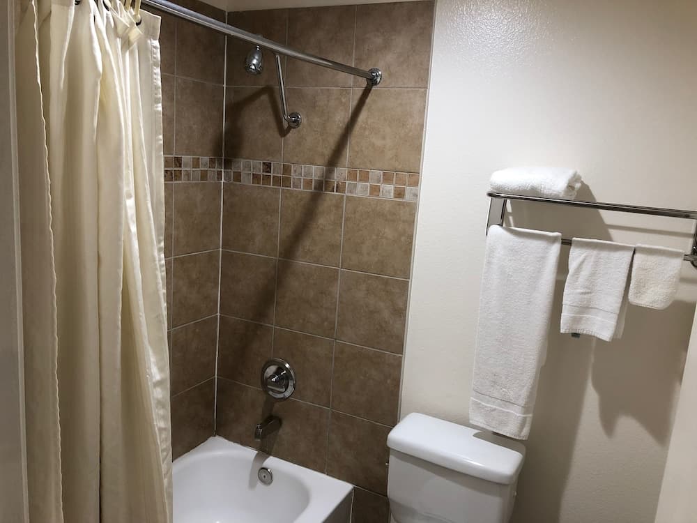 Orange Tustin Inn gallery photo in Orange, CA — image 19