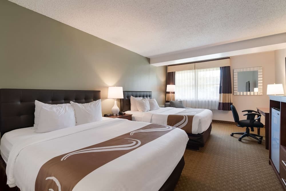 Quality Inn & Suites Auburn I-95 interior in Auburn, ME — gallery photo 2