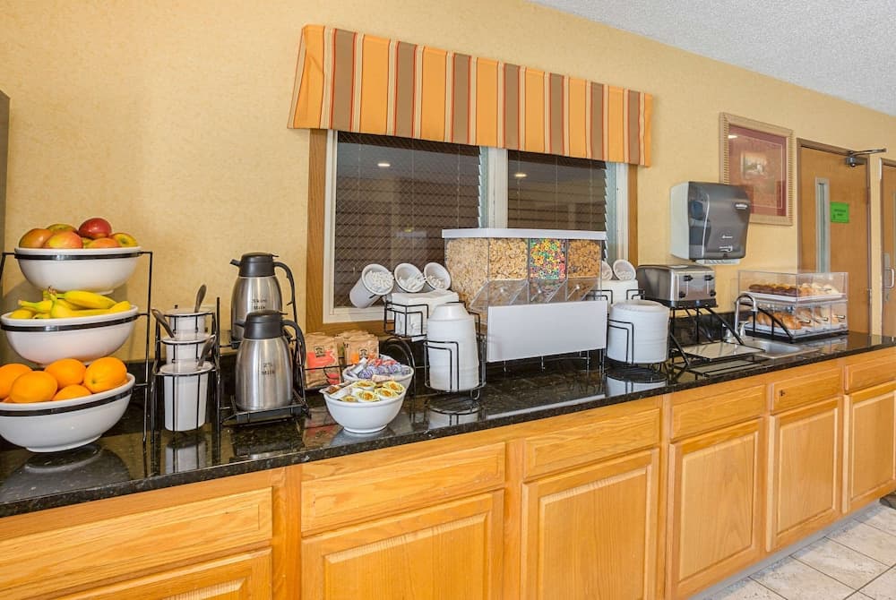 Quality Inn York property views in York, NE — gallery photo 3