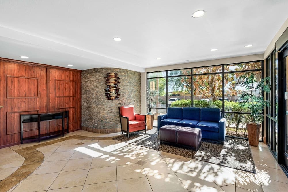 Comfort Suites Vacaville-Napa Valley Area gallery photo in Vacaville, CA — image 27