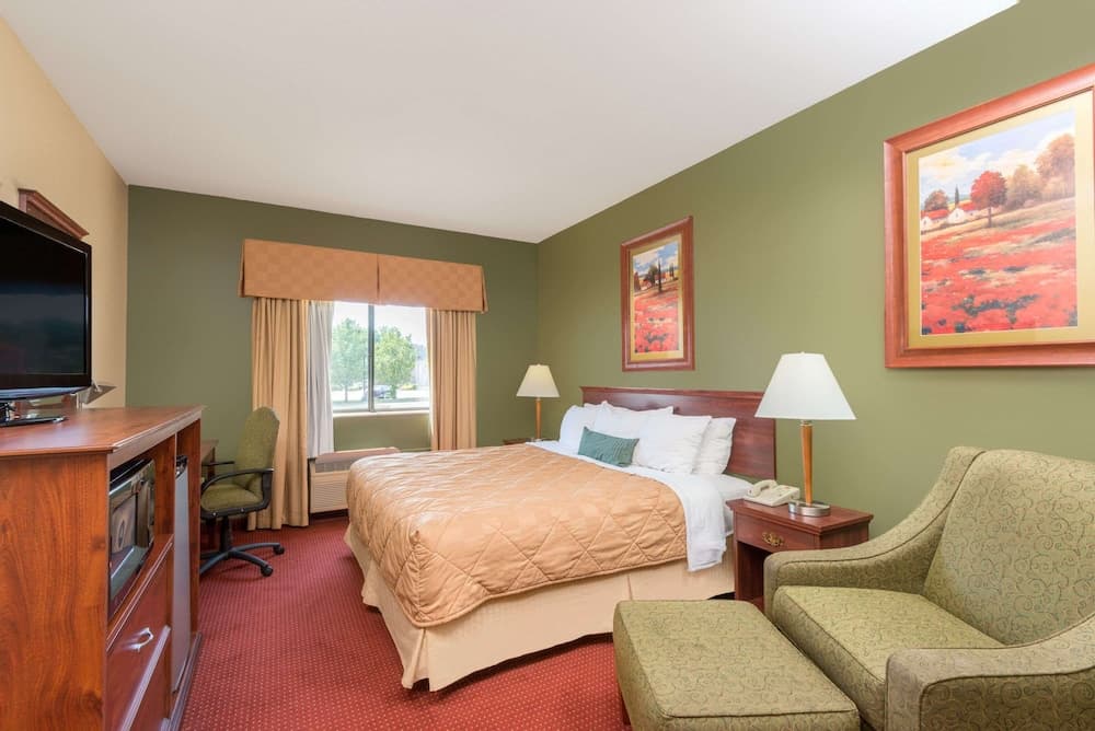 Ramada by Wyndham Catlettsburg Ashland gallery photo in Catlettsburg, KY — image 4