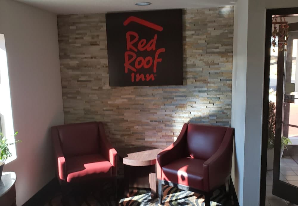 Red Roof Inn Branson interior in Branson, MO — gallery photo 2