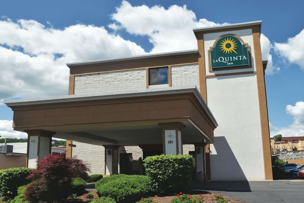 La Quinta Inn by Wyndham Binghamton - Johnson City featured exterior or lobby in Johnson City, NY — similar hotel