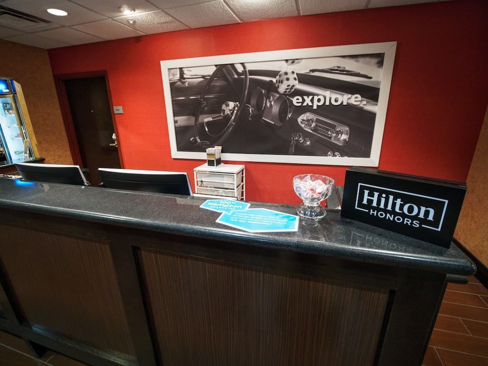 Hampton Inn & Suites Elk City interior in Elk City, OK — gallery photo 2