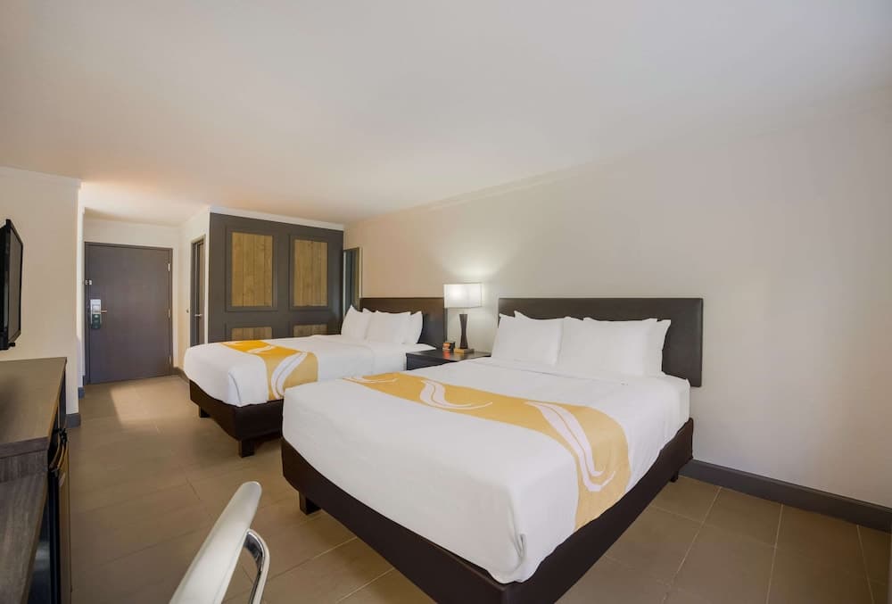 Quality Inn & Suites Castle Rock/SW Denver gallery photo in Castle Rock, CO — image 4
