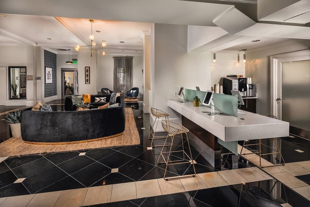 StaysPro - Glamorous Beverlywood Residence featured exterior or lobby in Los Angeles, CA — similar hotel