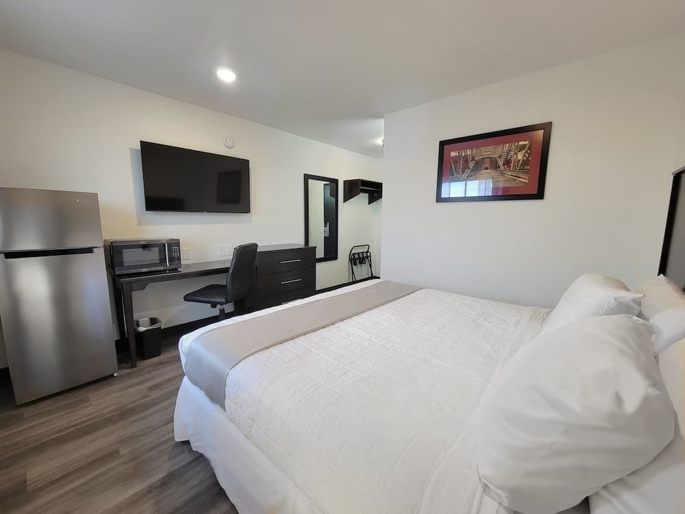 The Suite Inn interior in Minot, ND — gallery photo 2
