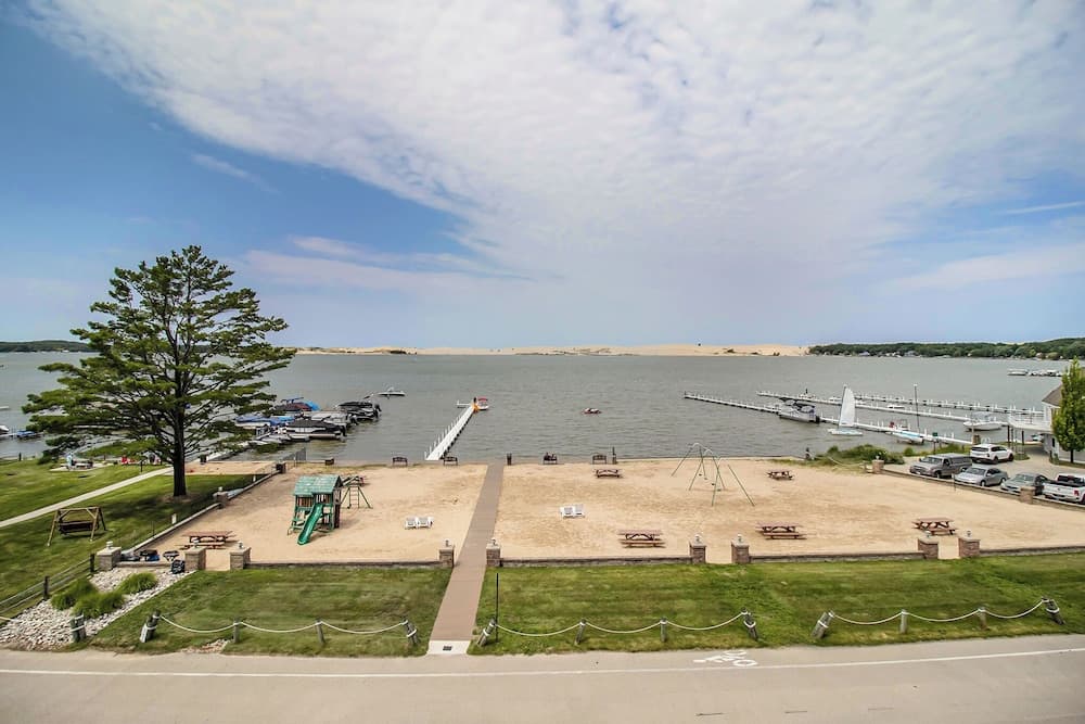 Dunes Waterfront Resort gallery photo in Mears, MI — image 48